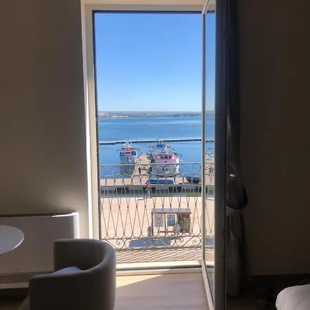 A-mare Exclusive & 게스트하우스 4*